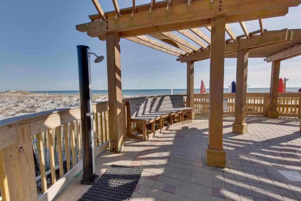 Pelican Beach Resort-Walkout Unit-On The Beach Destin Exterior photo